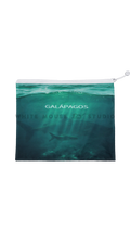 Green water-resistant bag with Underwater World ocean print